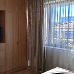 Апартамент Sea Sunrise Бургас